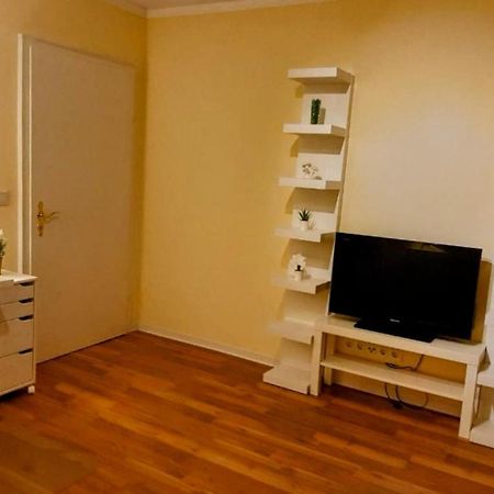 Schoene Ferienwohnung Mit Balkon Und Garten Nonnweiler Exterior foto